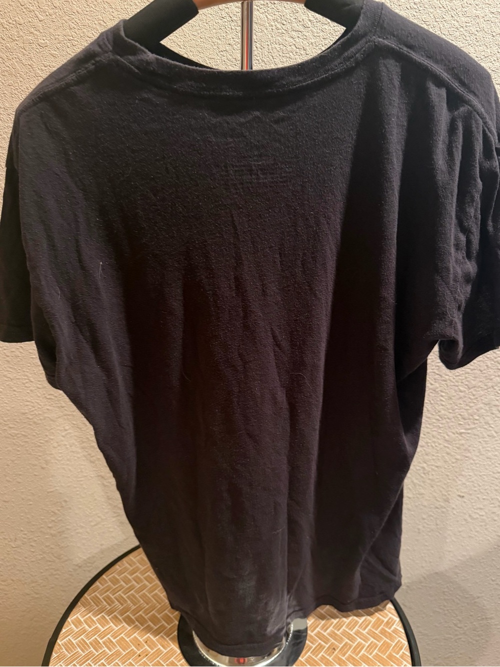 Def Leppard Vintage-Style Graphic Band Tee - Size XL - Picture 3 of 4